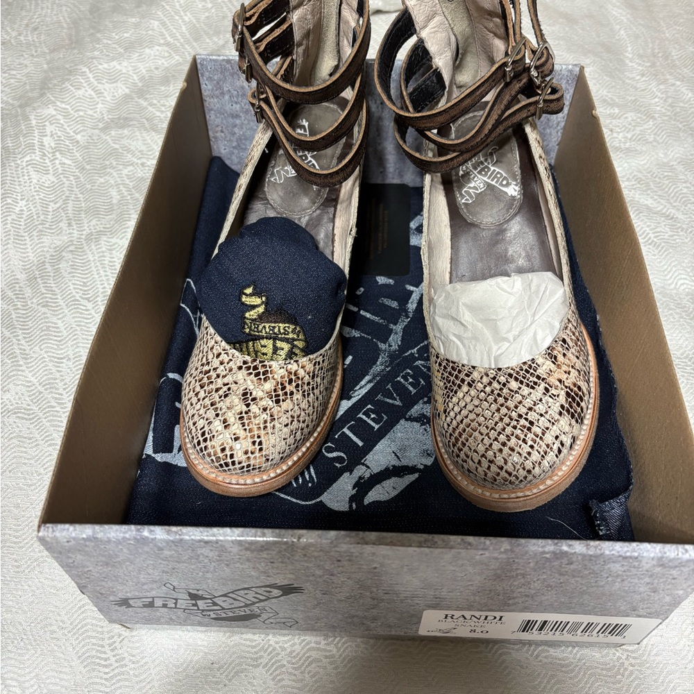 Freebird Randi Black and White Snake Size 8